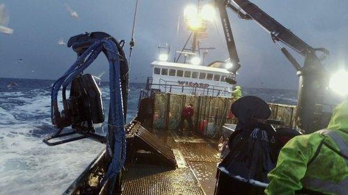 Deadliest Catch Season 13 Episode 14 - 450 Mile Storm