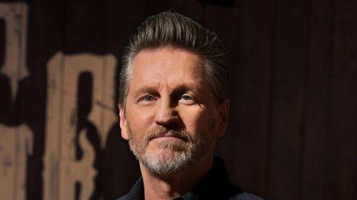 Chesapeake Shores Season 3 Episode 1 - An Open Book