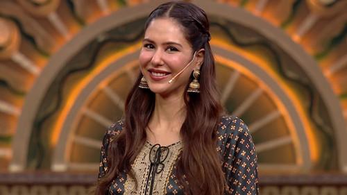 Laughter Chefs Unlimited Entertainment Season 1 Episode 3 - Sonam savours the Desi dishes