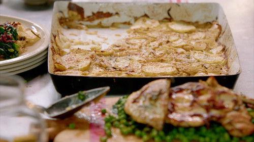 Jamie's 15-Minute Meals Season 1 Episode 3 - Camembert Parcels and Golden Chicken