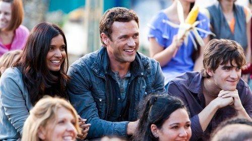 Terra Nova Season 1 Episode 8 - Vs.