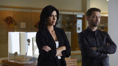 Private Eyes Season 3 Episode 1 - Catch Me If You Can