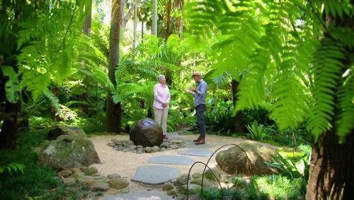 Gardening Australia Season 32 Episode 8 - Episode 8 Garlic Guide, Wellbeing Garden & Florist Pot