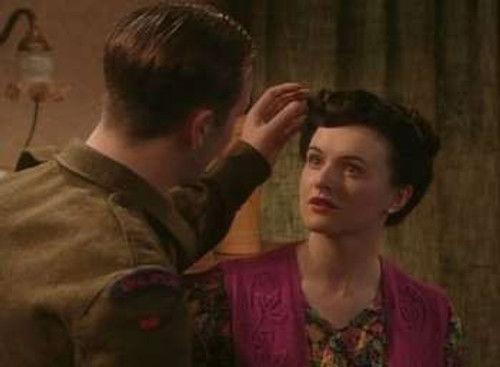 Goodnight Sweetheart Season 3 Episode 8 - There's Something About a Soldier