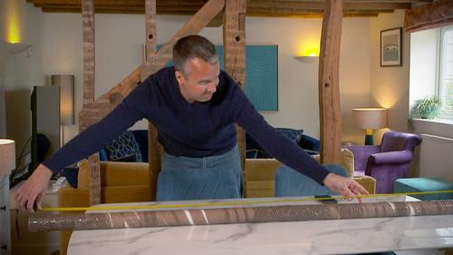 Rip Off Britain Season 17 Episode 17 - £1,000 to send a parcel