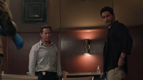 NCIS: Hawaiʻi Season 3 Episode 9 - Spill the Tea (1)