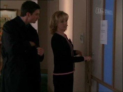 Crossing Jordan Season 3 Episode 12 - Dead in the Water