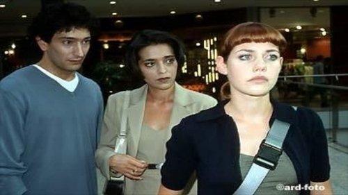 Berlin, Berlin Season 1 Episode 11 - 11