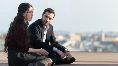 6 of Us Season 1 Episode 16 - Episode 16