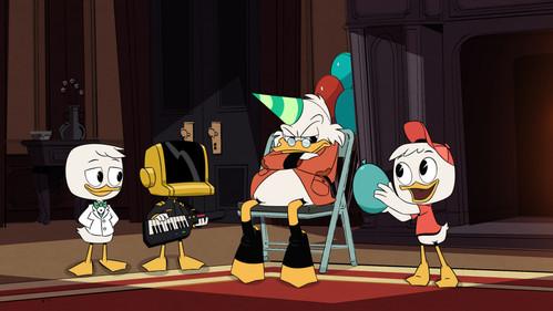 DuckTales Season 1 Episode 13 - McMystery at McDuck McManor!