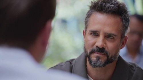 Papás por conveniencia Season 2 Episode 14 - Robo digital