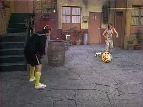 El Chavo del Ocho Season 3 Episode 19 - Fútbol en la Vecindad