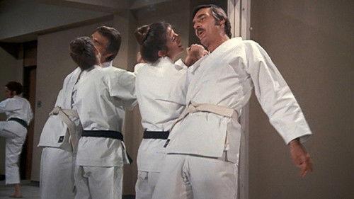 McCloud Season 1 Episode 6 - Murder Arena (2) (or Walk in the Dark)