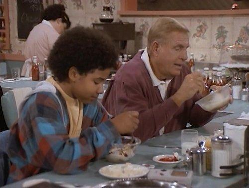 Coach Season 6 Episode 7 - Piece O' Cake