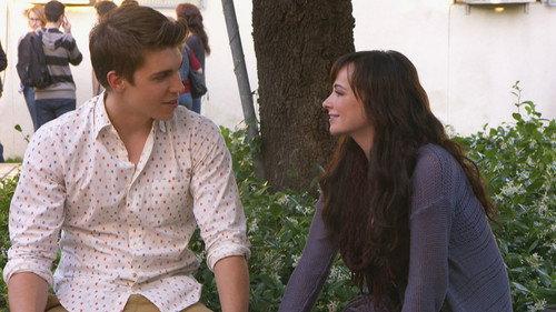 Awkward. Season 3 Episode 13 - Taking Sides