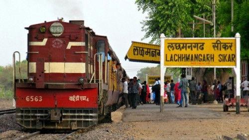 Tough Trains Season 1 Episode 2 - India: Overcrowded and Unstoppable