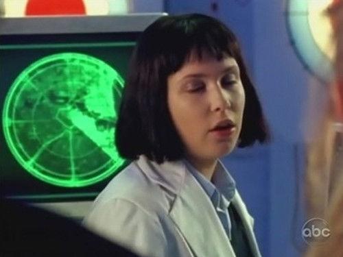 Power Rangers Season 17 Episode 20 - Heroes Among Us