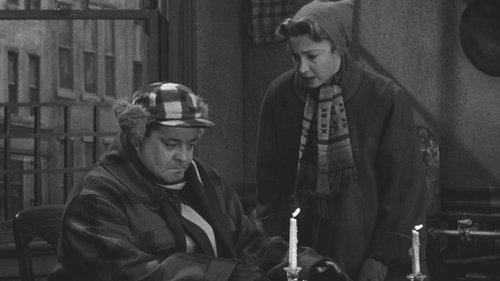 The Honeymooners Season 1 Episode 24 - Please Leave the Premises