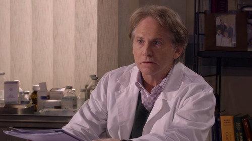 A Doctor in the Family Season 10 Episode 23 - Tu non sei mio padre