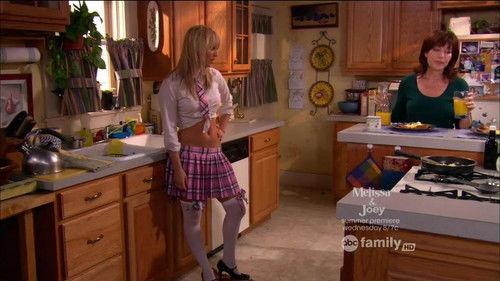 8 Simple Rules Season 3 Episode 6 - Halloween