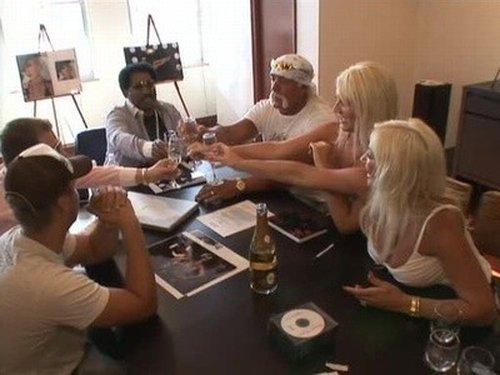 Hogan Knows Best Season 2 Episode 12 - Brooke Signs a Record Deal