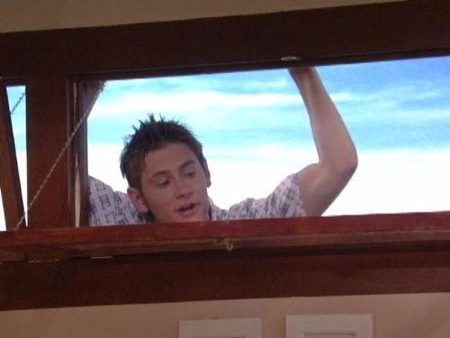 So Little Time Season 1 Episode 1 - A Dog Day Afternoon