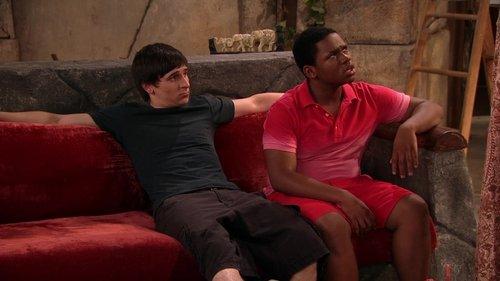 Pair of Kings Season 2 Episode 21 - Crouching Brady, Hidden Boomer