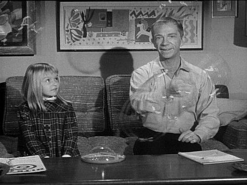 My Favorite Martian Season 2 Episode 18 - Martin Report #1