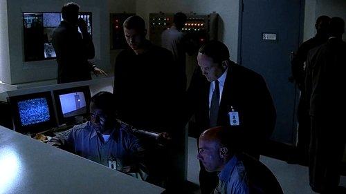 24 Season 3 Episode 5 - Day 3: 5:00 P.M.-6:00 P.M.