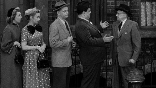 The Honeymooners Season 1 Episode 34 - The Safety Award