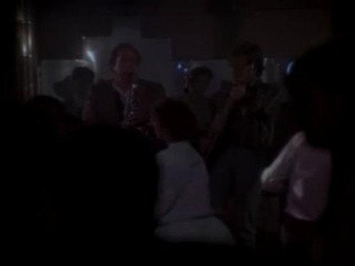 MacGyver Season 1 Episode 18 - Ugly Duckling