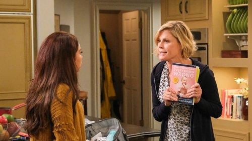 Modern Family Season 11 Episode 1 - New Kids on the Block