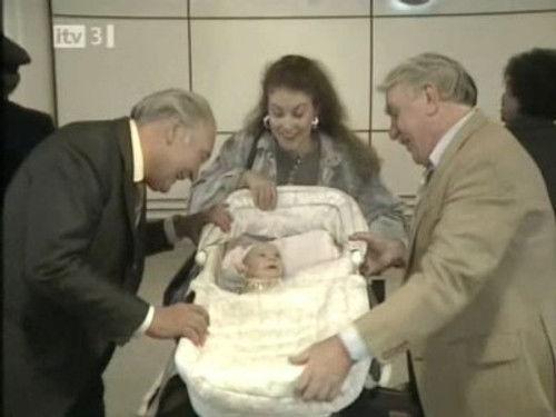 Never the Twain Season 8 Episode 1 - Grandfathers-In-Law