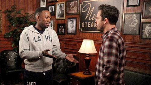 New Girl Season 5 Episode 12 - D-Day