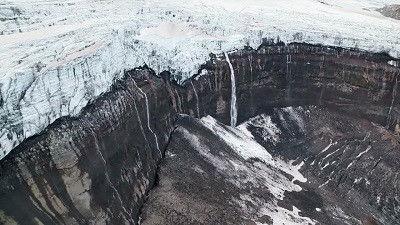 How The Earth Works Season 1 Episode 3 - Will Iceland Poison the Skies?