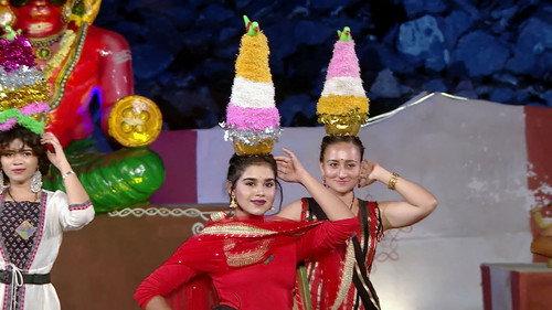 Villa To Village Season 1 Episode 13 - Karagam for the Audience