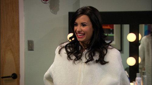 Sonny with a Chance Season 2 Episode 13 - The Problem with Pauly