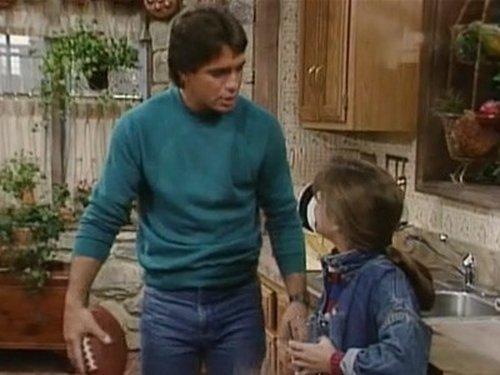 Who's the Boss? Season 1 Episode 3 - Angela's First Fight