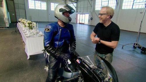 MythBusters Season 8 Episode 15 - Tablecloth Chaos