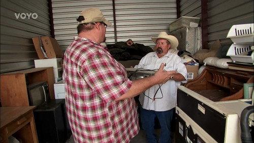 Storage Wars: Texas Season 2 Episode 8 - Night of the Pondering Dead