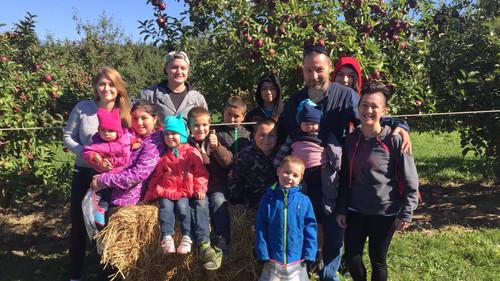 Nombreux et heureux Season 1 Episode 2 - Episode 2