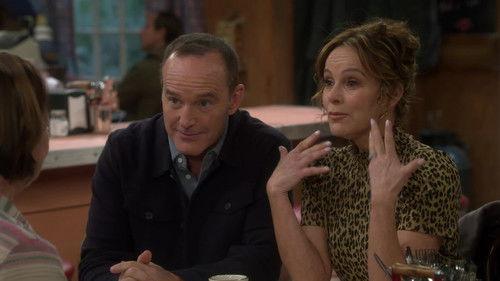 The Conners Season 2 Episode 15 - Beards, Thrupples and Robots