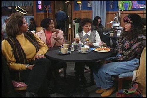 Living Single Season 1 Episode 18 - Love Thy Neighbor