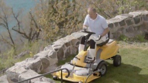 Solsidan Season 1 Episode 3 - Namndiskussion och tråkiga grannar