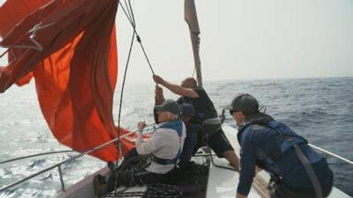 Över Atlanten Season 3 Episode 3 - Man over board