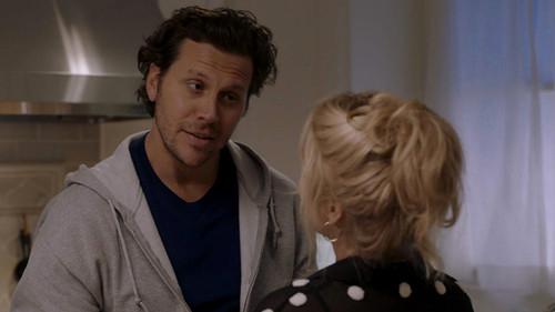 Mr. Mom Season 1 Episode 6 - Date Night