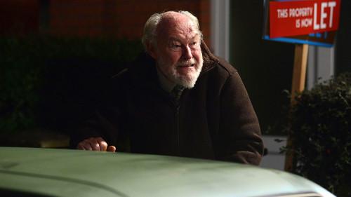 EastEnders Season 31 Episode 14 - 5002 (1)