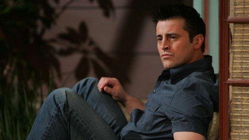 Joey Season 1 Episode 24 - Joey and the Moving In