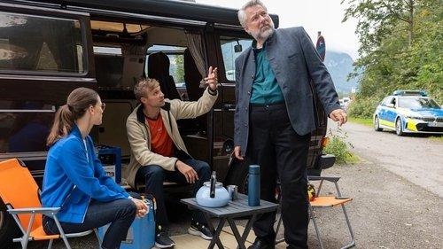 Die Rosenheim-Cops Season 25 Episode 6 - Hanging by a thread