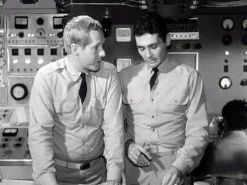 Voyage to the Bottom of the Sea Season 1 Episode 17 - The Last Battle